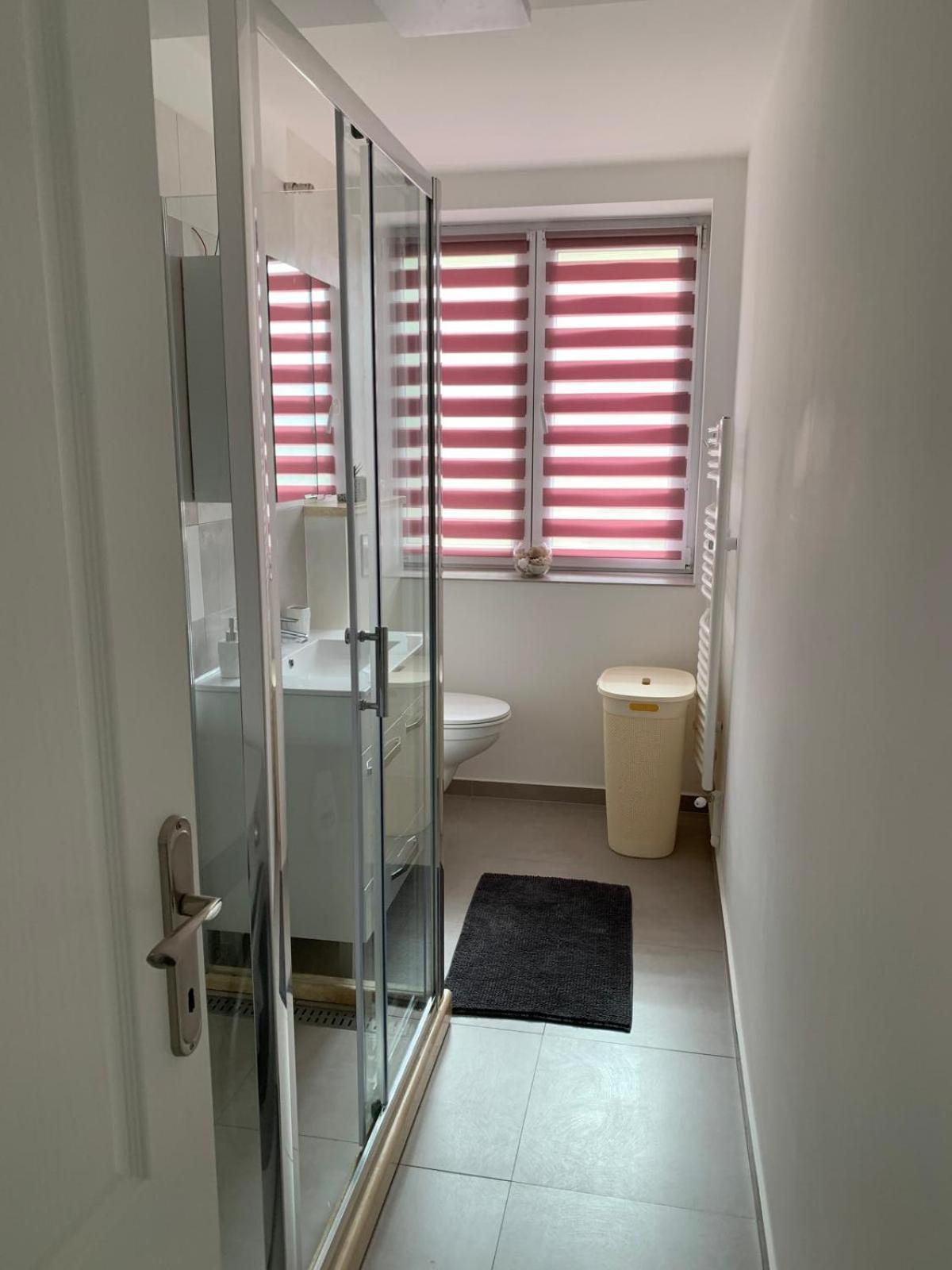 Rose Apartment Пьятра-Нямц Экстерьер фото