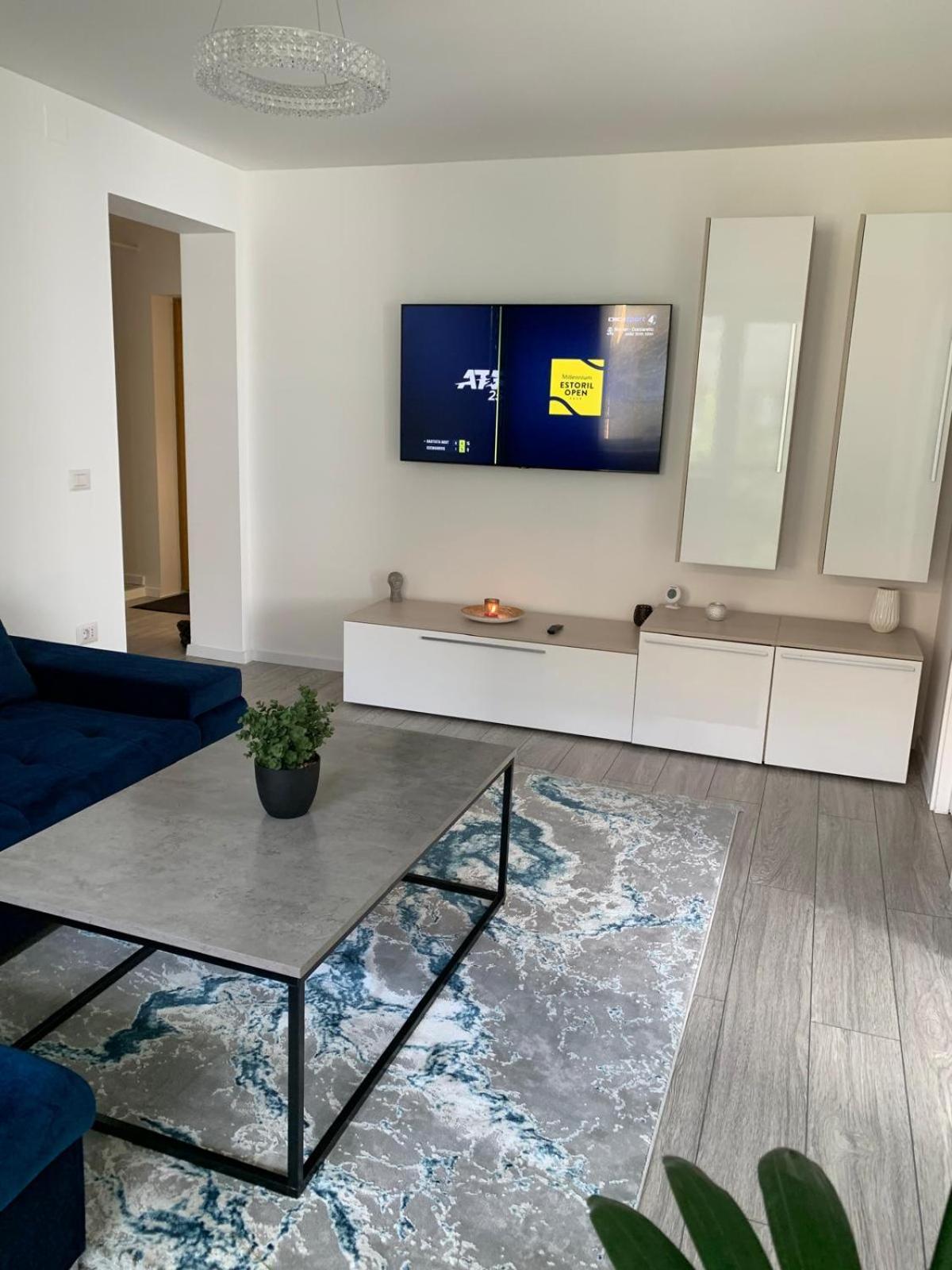 Rose Apartment Пьятра-Нямц Экстерьер фото